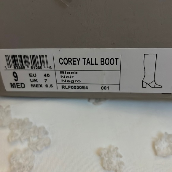 Kenneth Cole Womens Boots. NWT - Picture 2 of 3